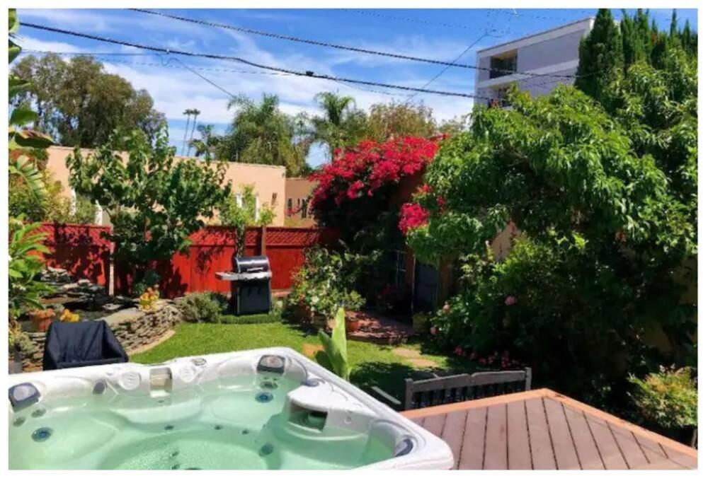 Guest house 2 Bd Beverly Hills