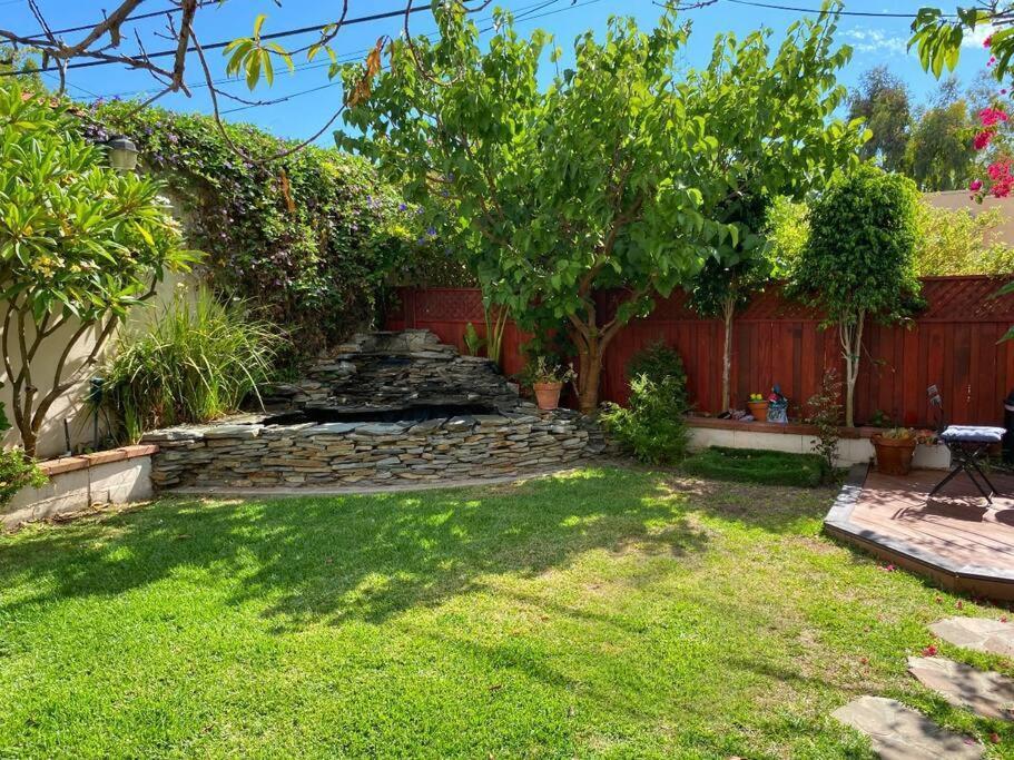Guest house 2 Bd Beverly Hills